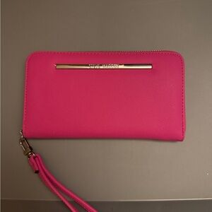 Steve Madden Zip Wallet